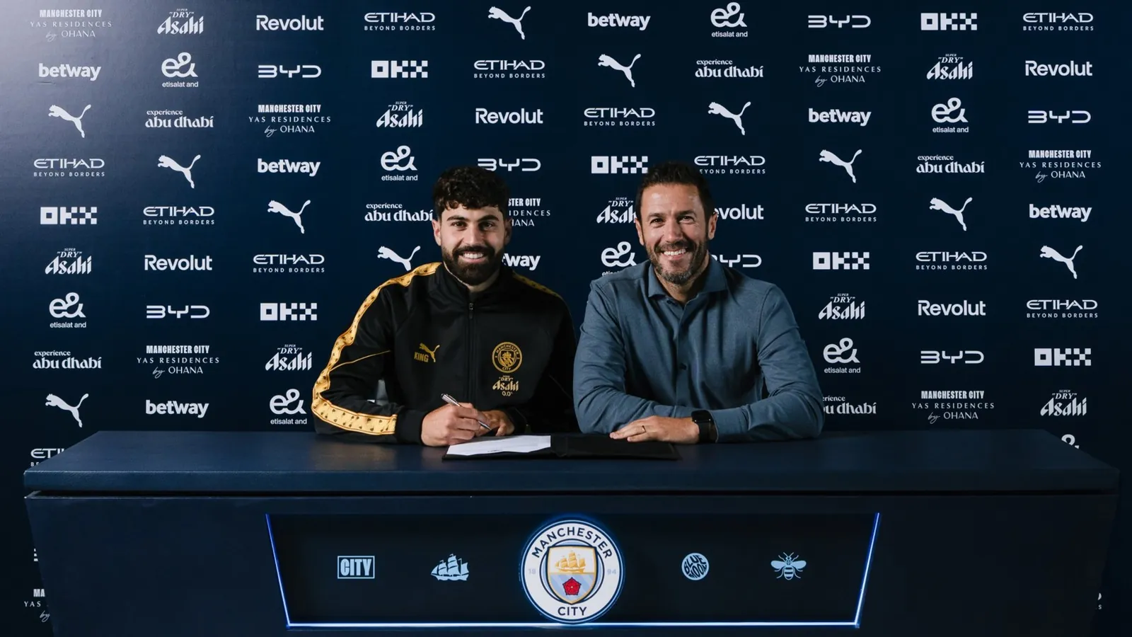 Gvardiol pens new deal