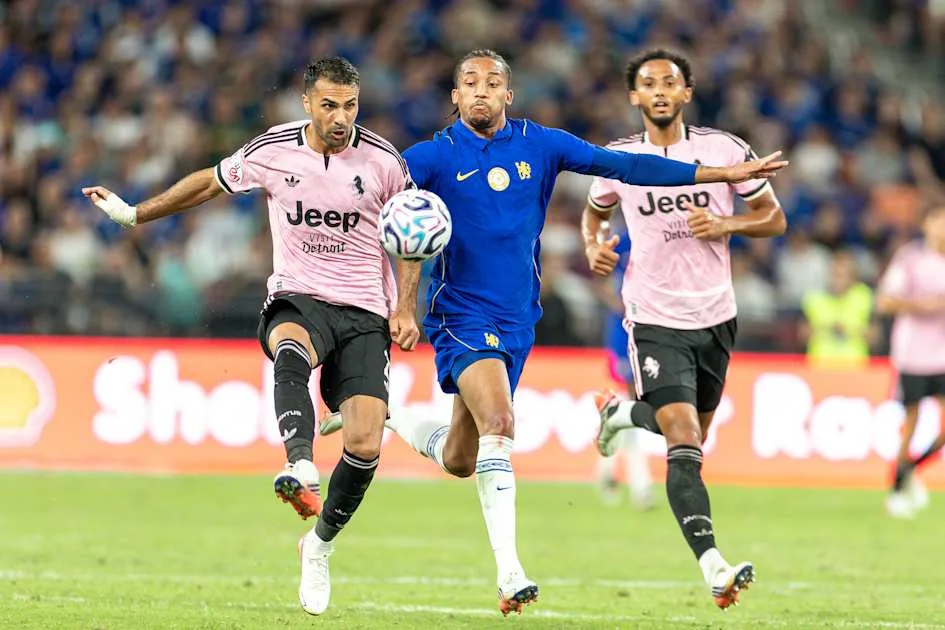 Mykhailo Mudryk returns in Chelsea defeat as Milan pay tribute to Baresi